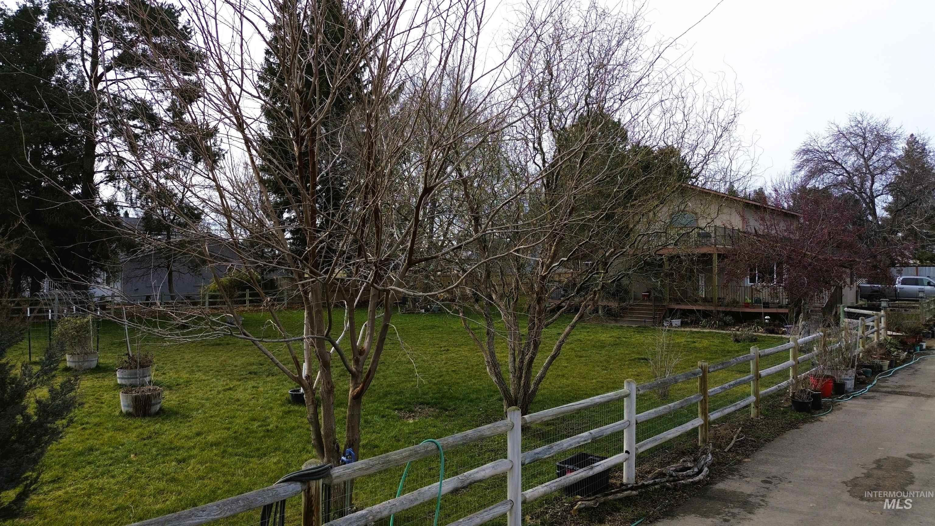 16985 Garnet Rd Property Photo 35