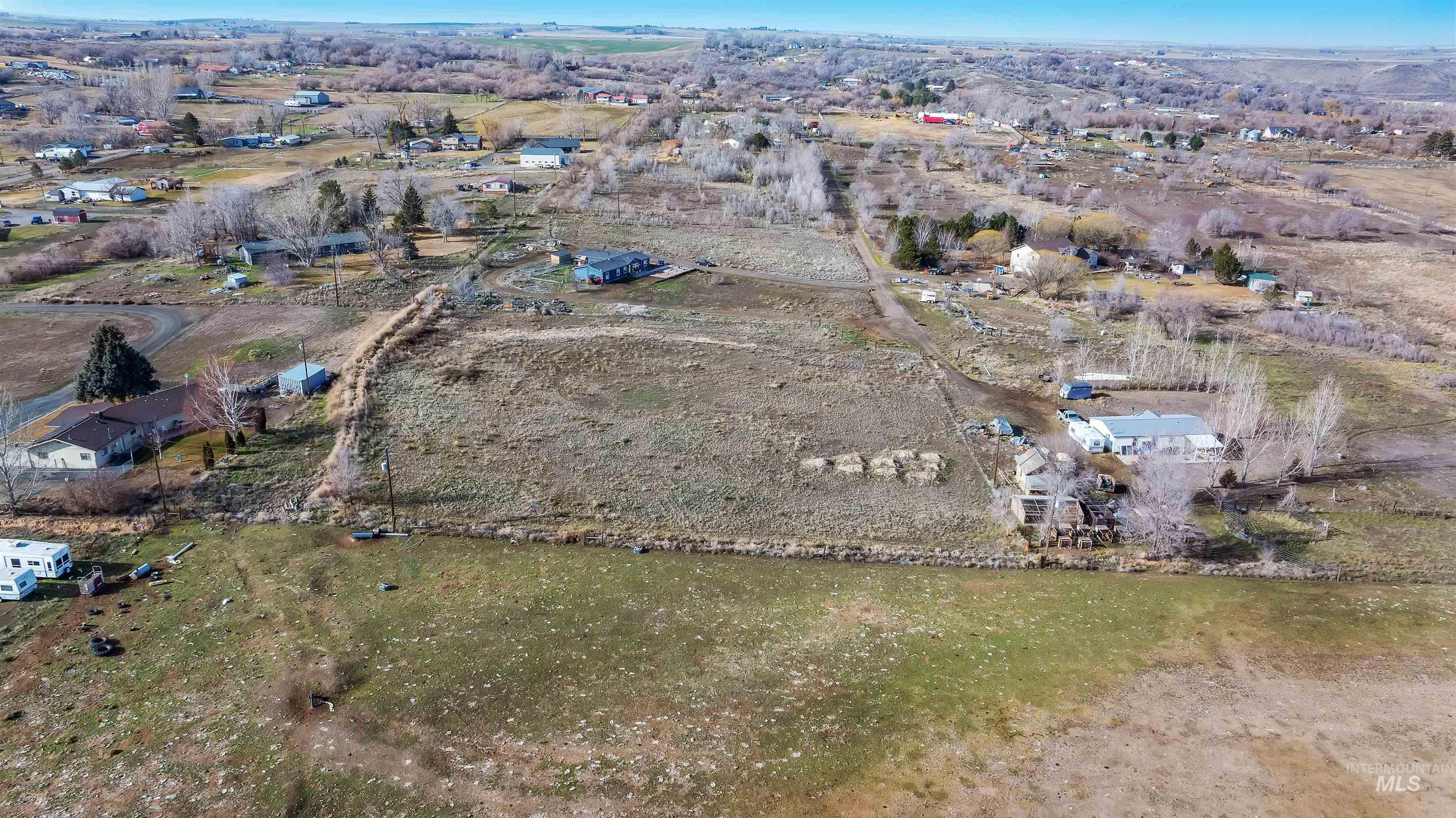 1221 E 4356 N Property Photo 9