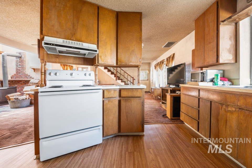 2026 Silcott Hills Road Property Photo 11