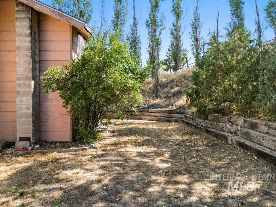 2026 Silcott Hills Road Property Photo 22
