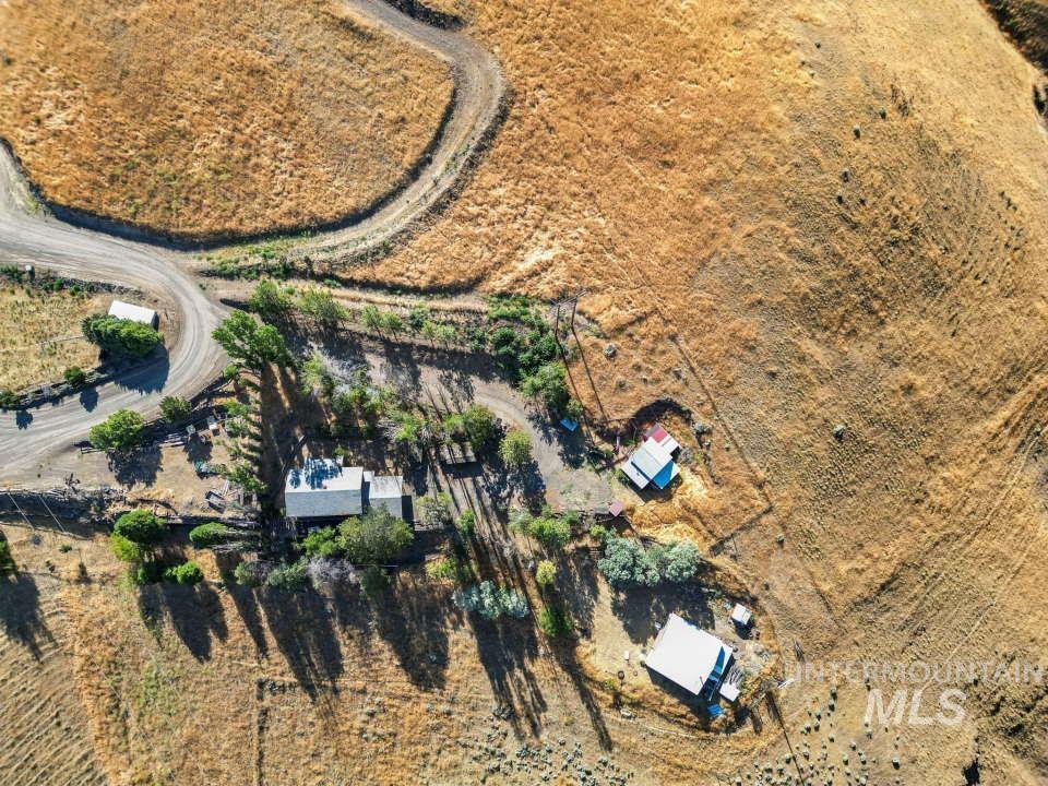 2026 Silcott Hills Road Property Photo 25