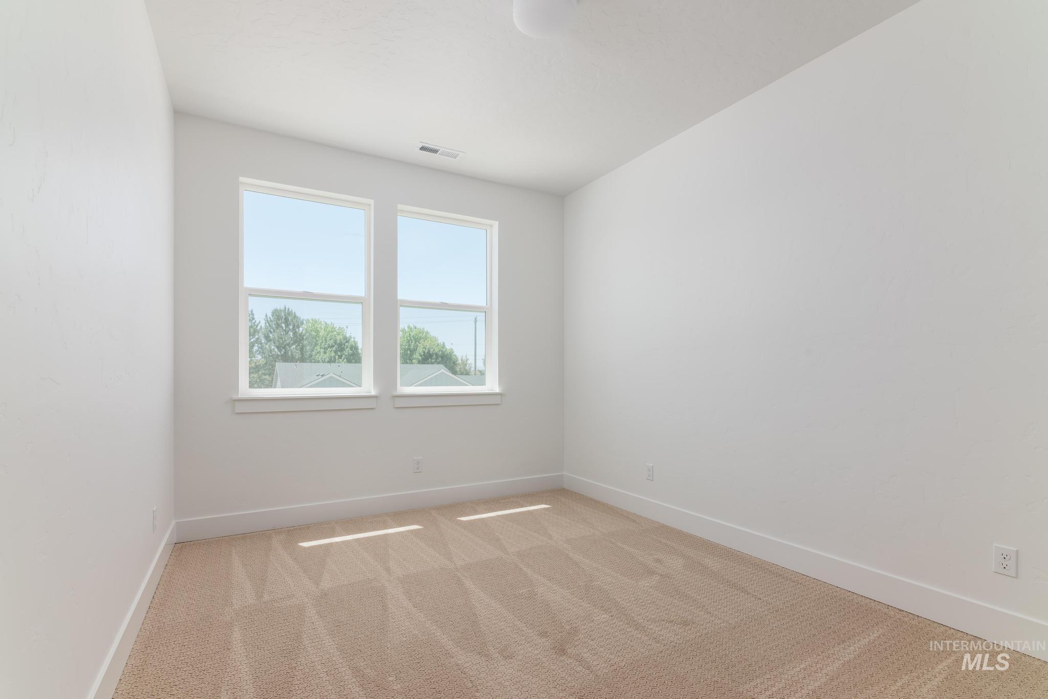 1138 W Osceola St Property Photo 25