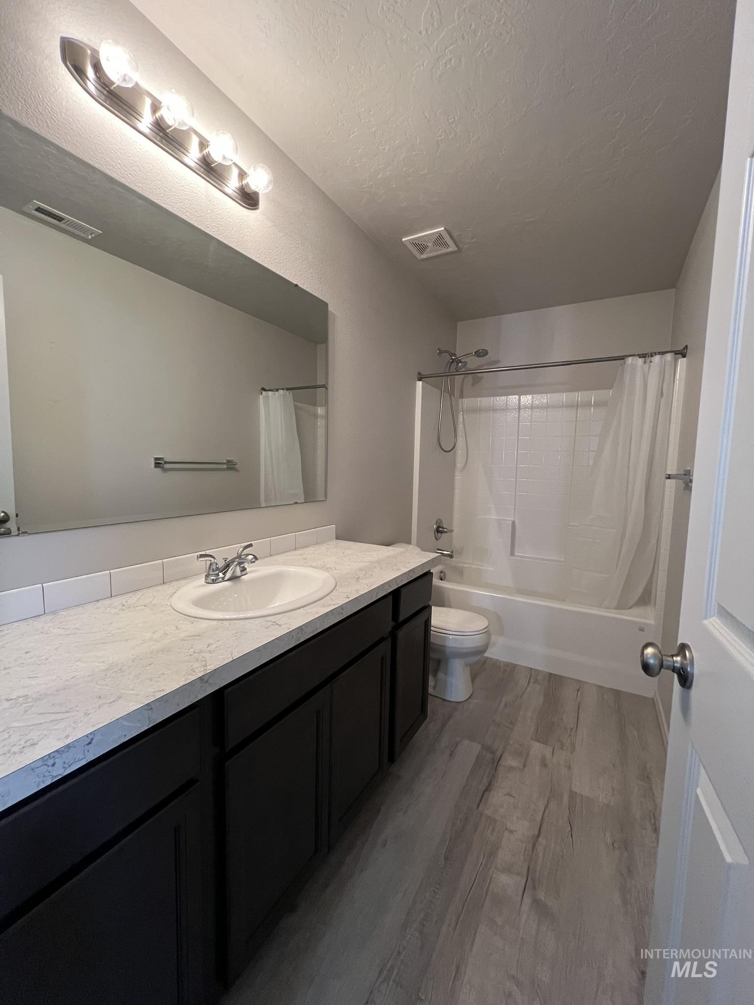8416 E Conant St. Property Photo 4