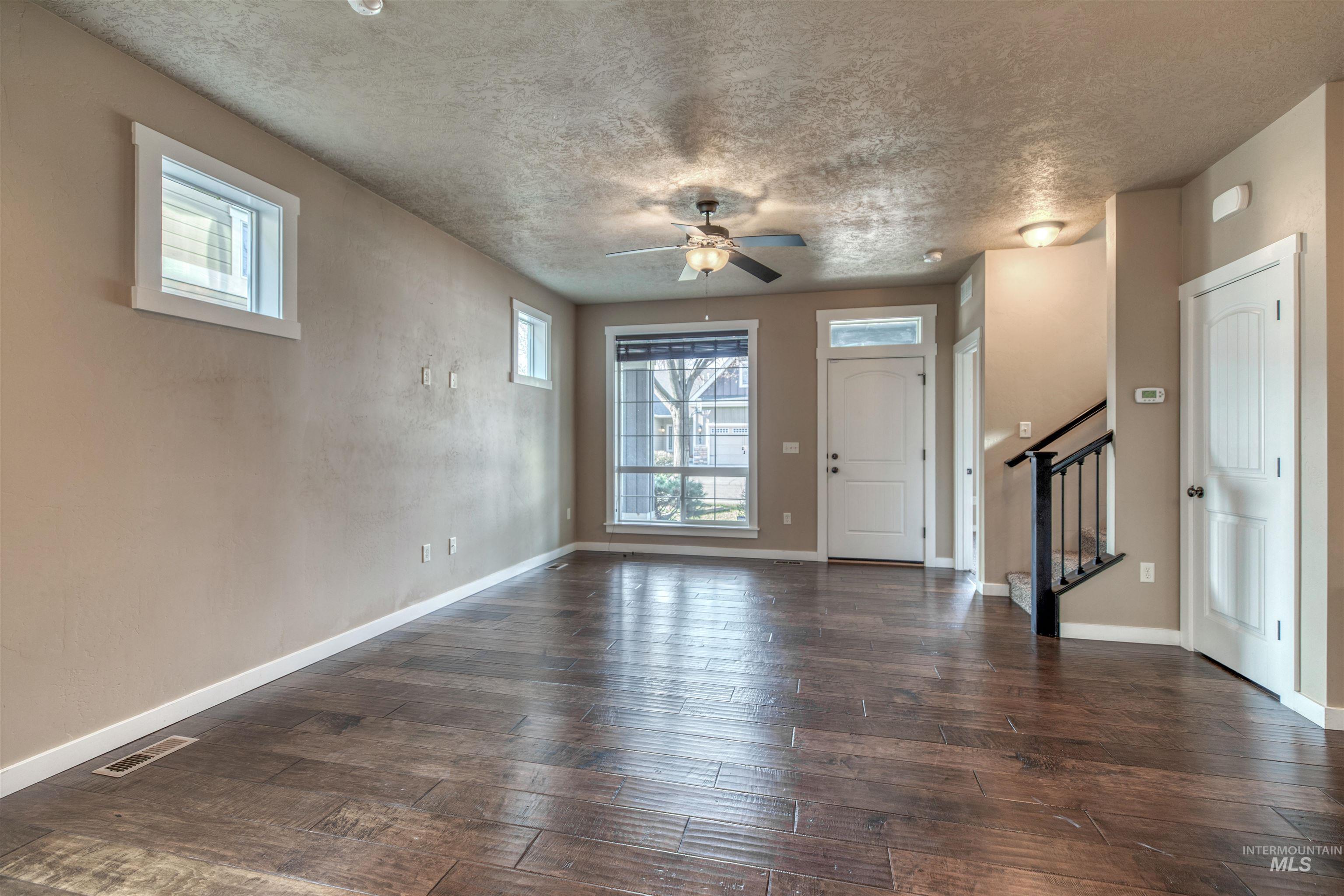 4470 S Axiom Ave Property Photo 10