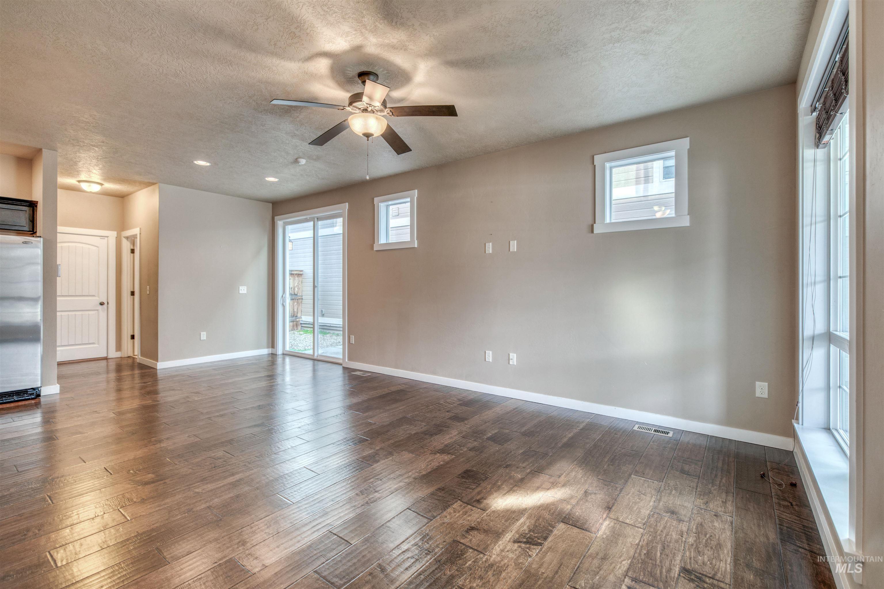 4470 S Axiom Ave Property Photo 11