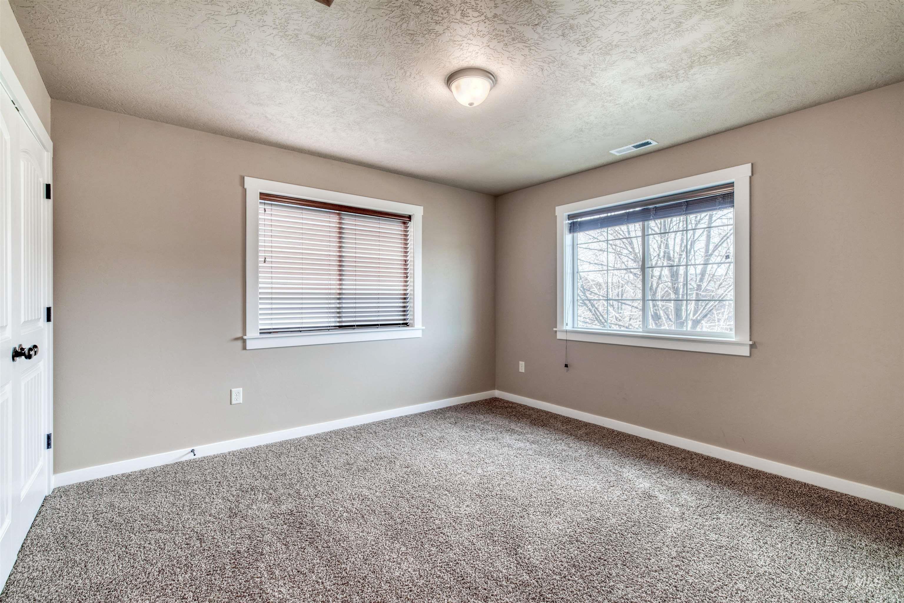 4470 S Axiom Ave Property Photo 16