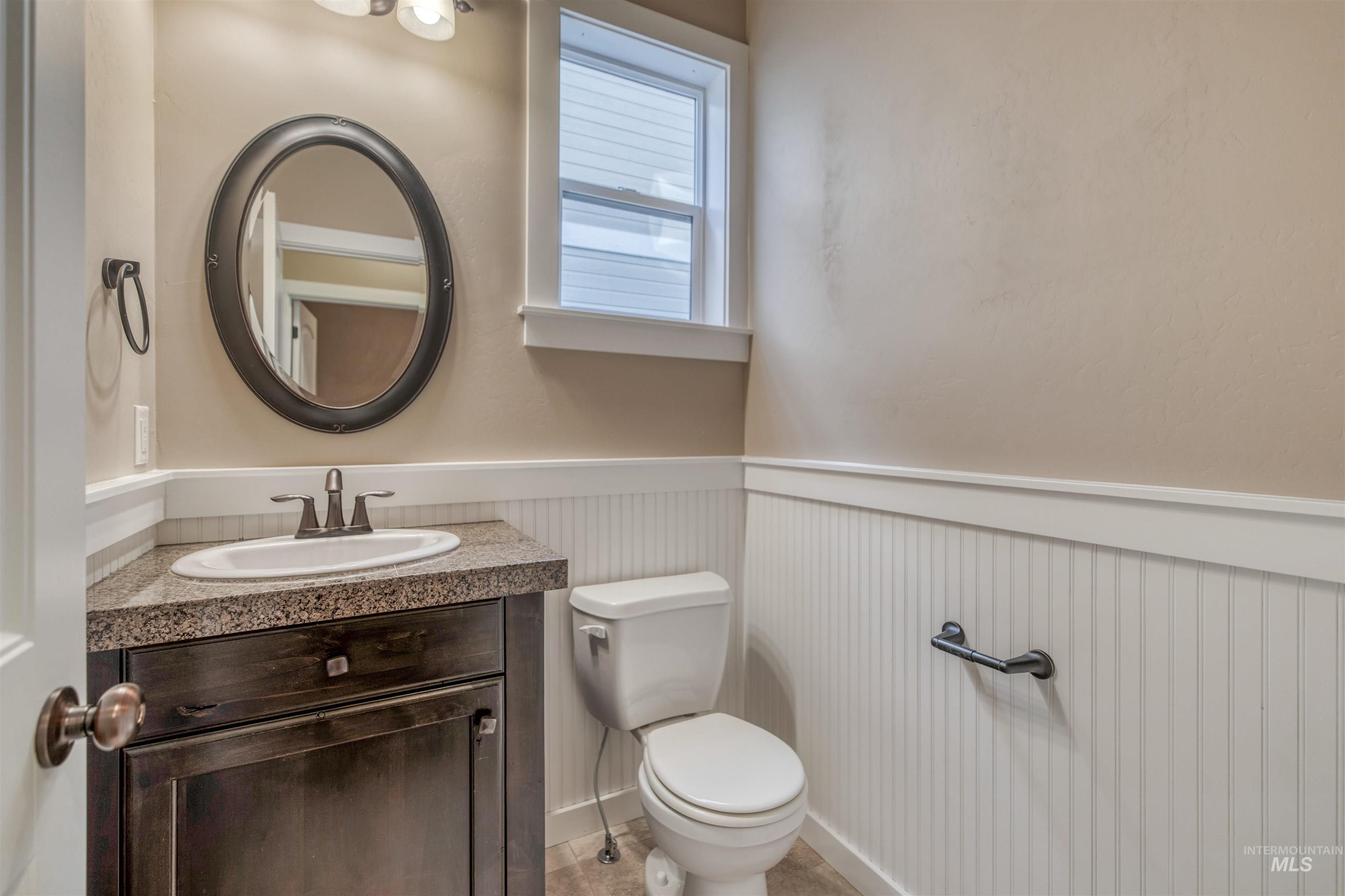 4470 S Axiom Ave Property Photo 19