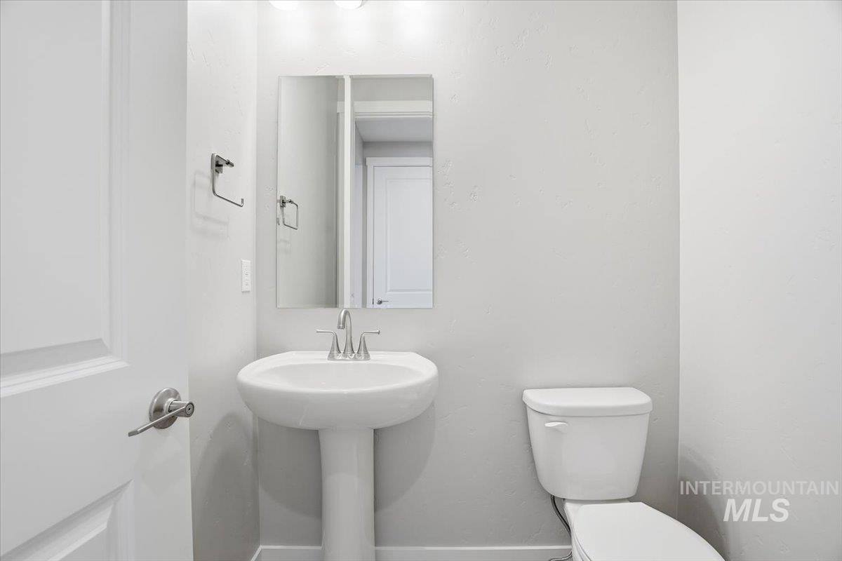 1216 Stirling Meadows Ct Property Photo 28