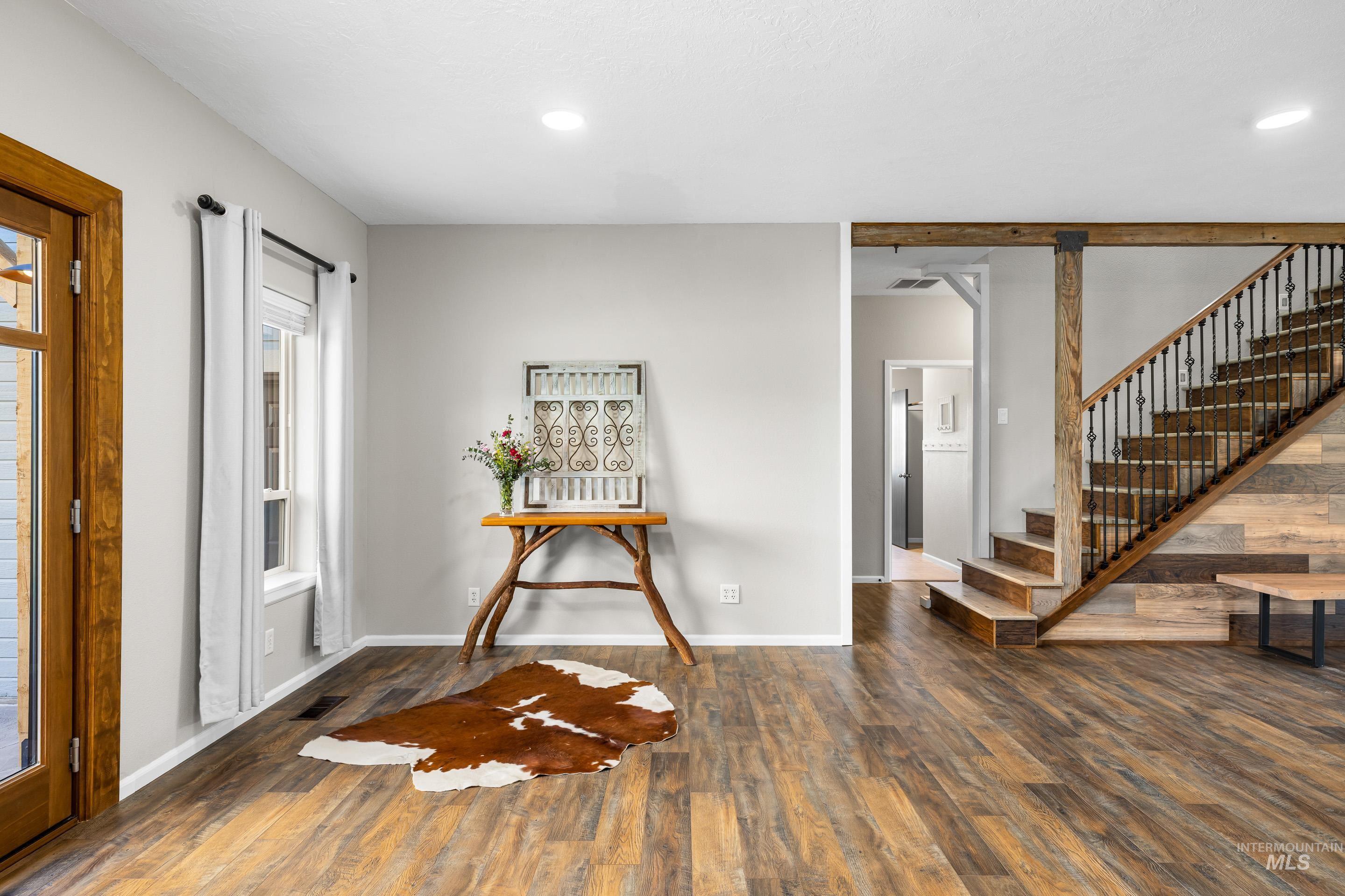 14119 Silver Ridge Rd Property Photo 11
