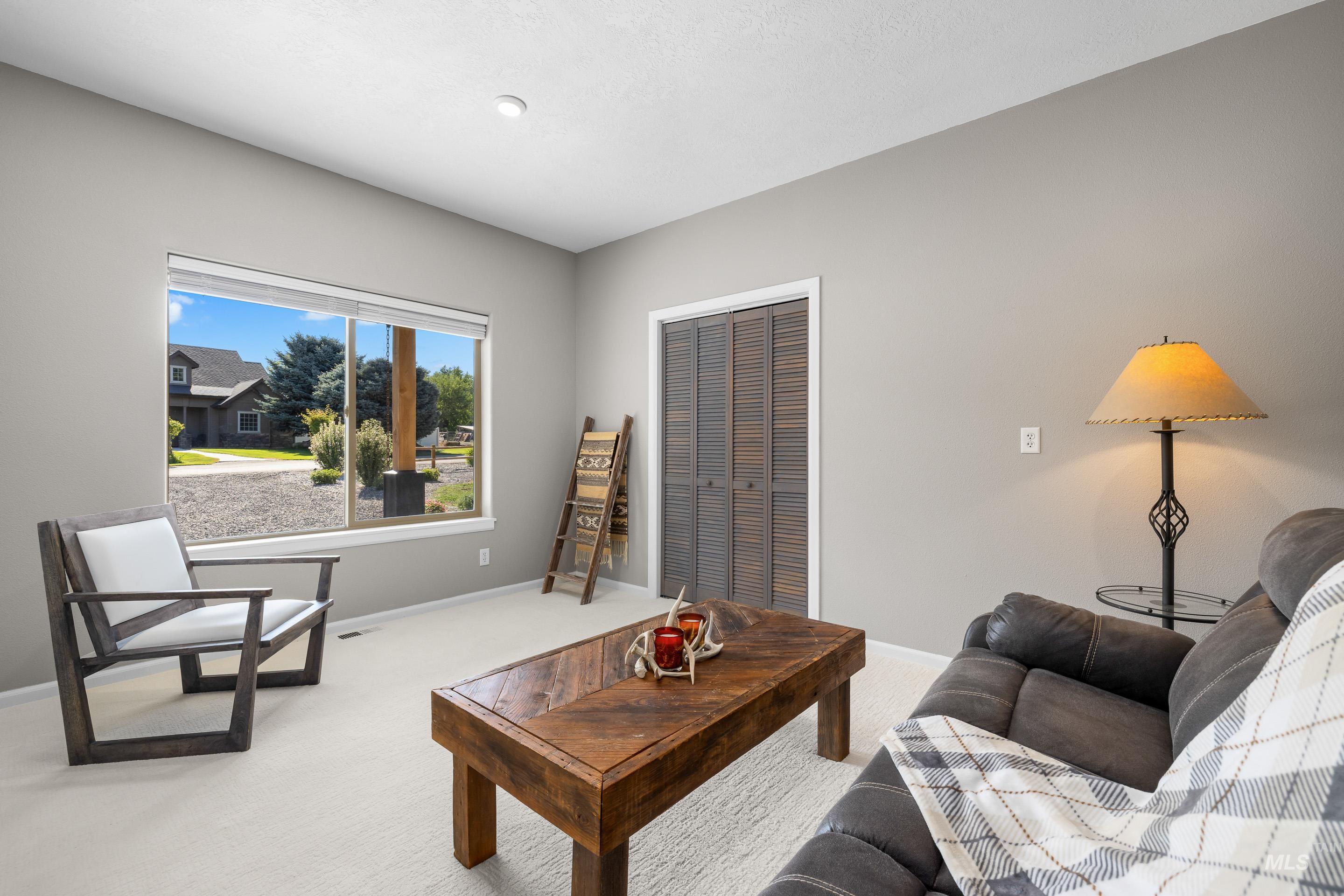 14119 Silver Ridge Rd Property Photo 12