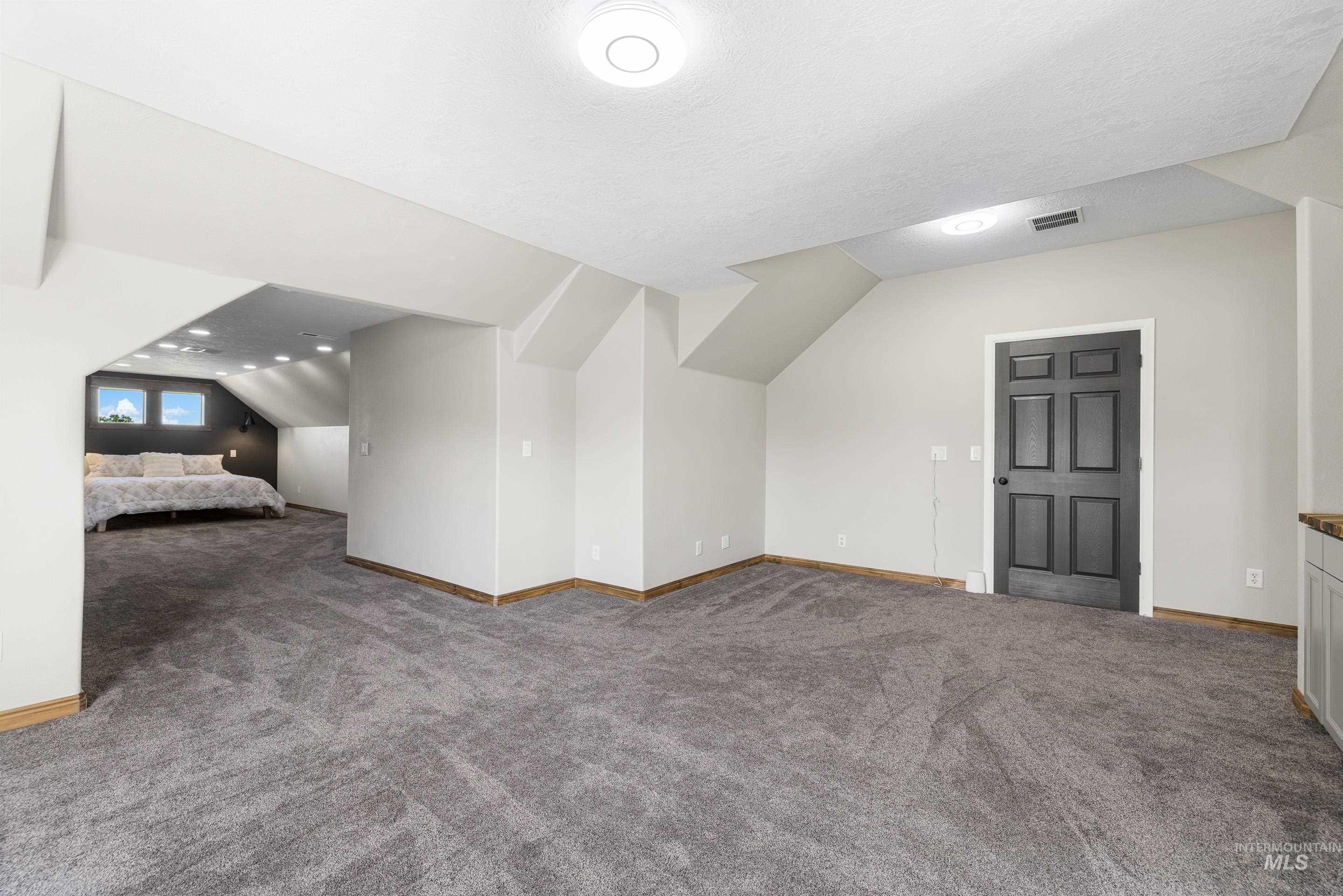 14119 Silver Ridge Rd Property Photo 40