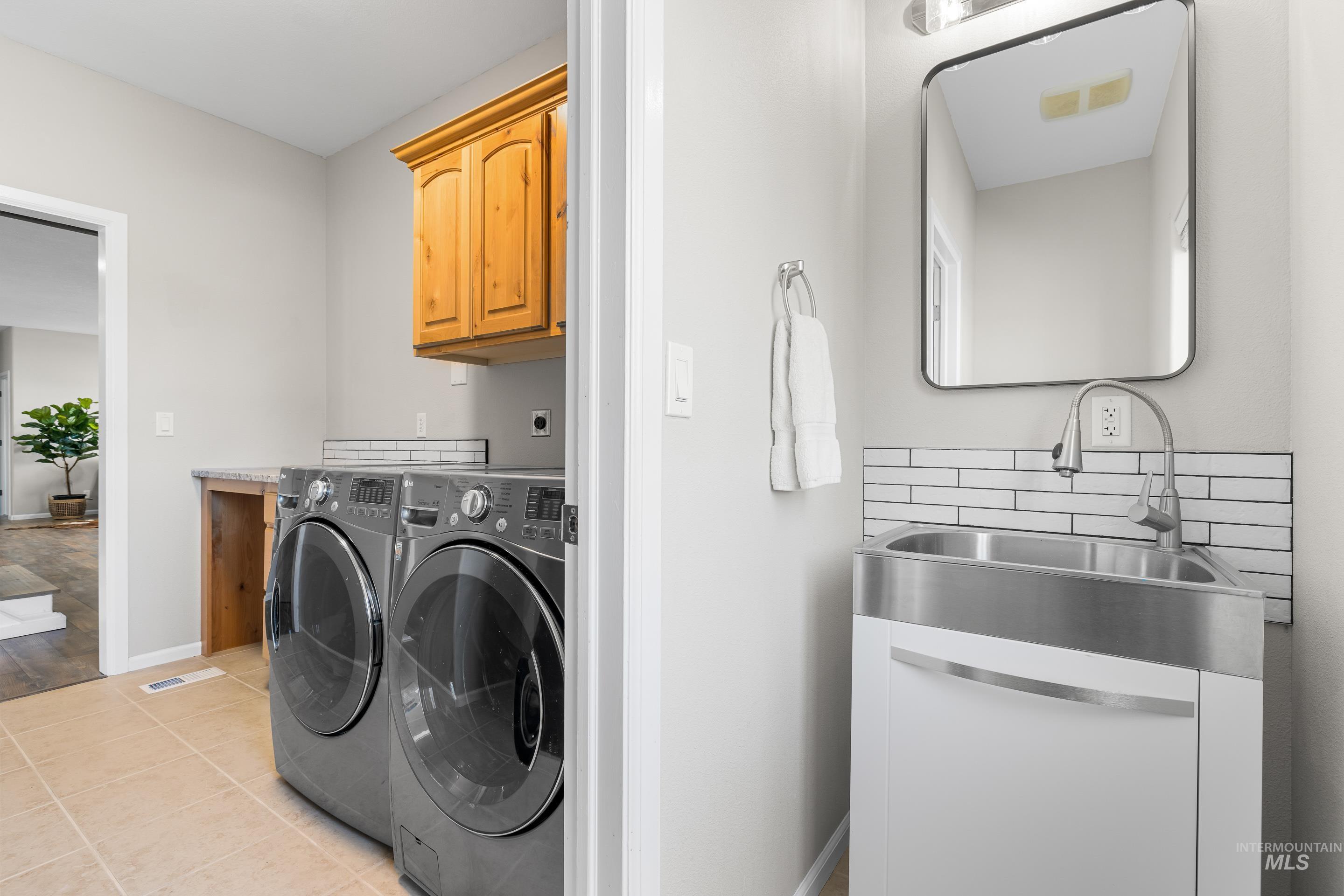 14119 Silver Ridge Rd Property Photo 44