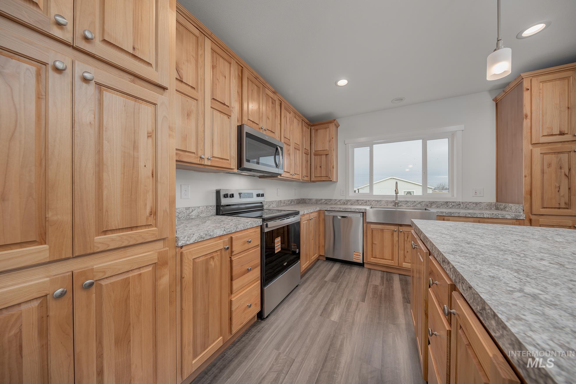 2750 Alden Rd #8 Property Photo 6