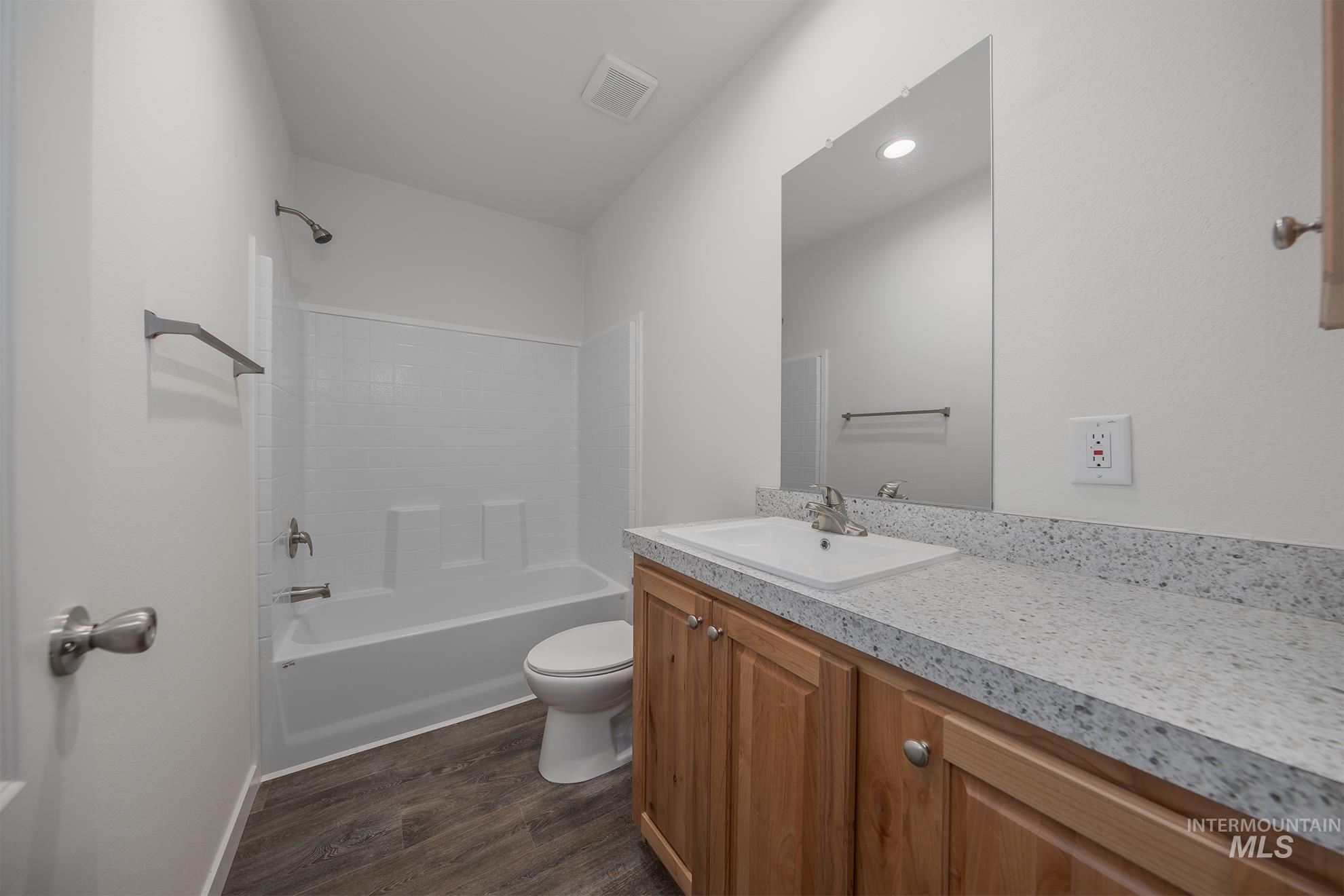 2750 Alden Rd #8 Property Photo 18