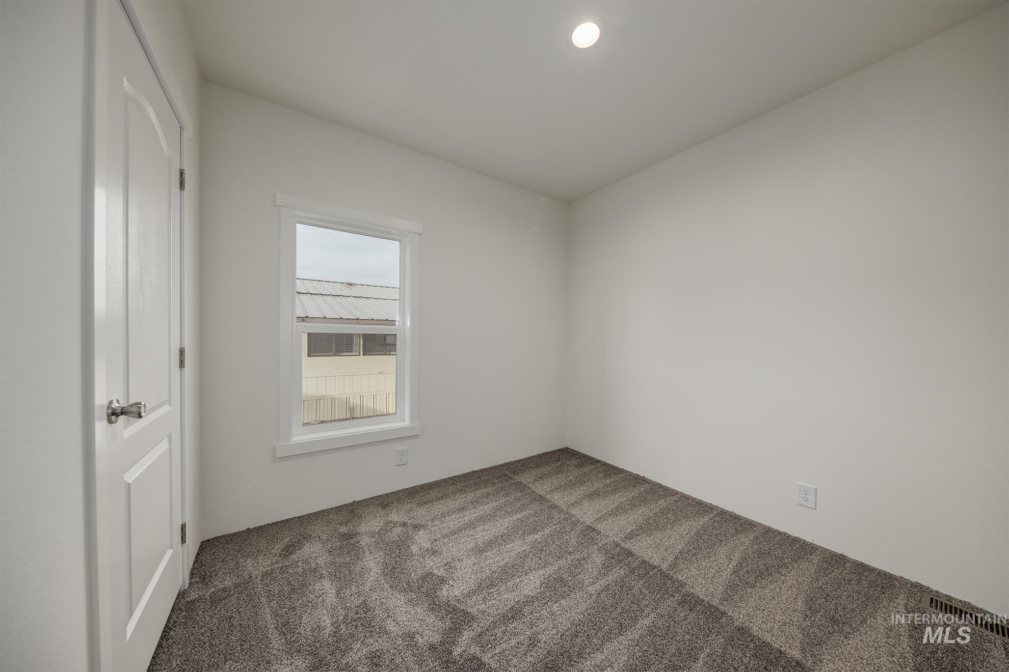 2750 Alden Rd #8 Property Photo 21