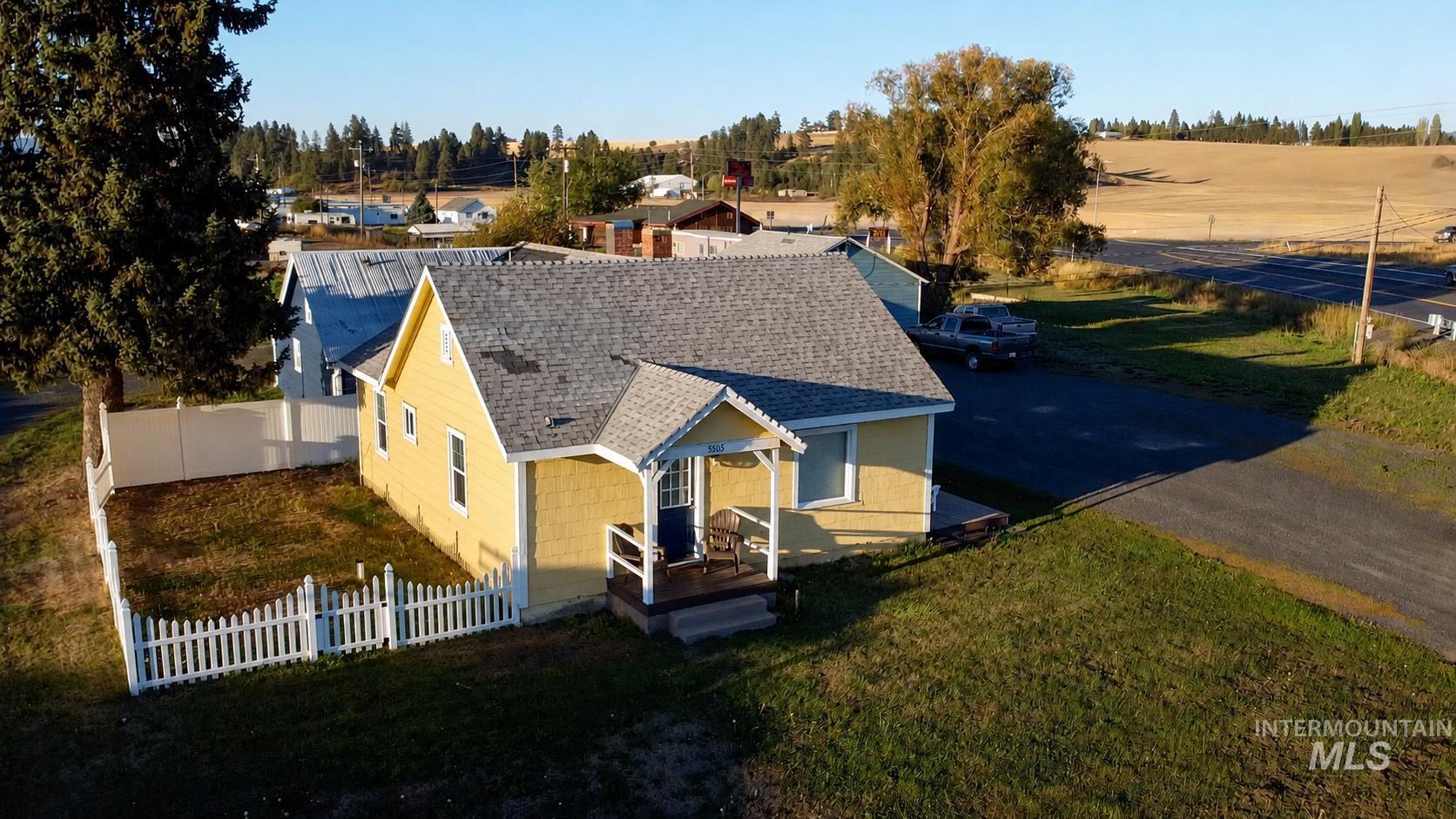 5513 N Hwy 95