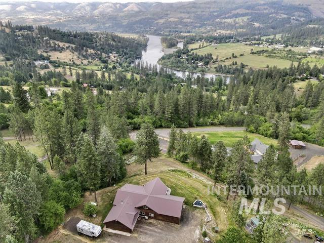 110 Pineway Lane Property Photo 3