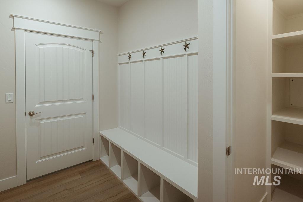 1396 Haizlee Way Property Photo 6