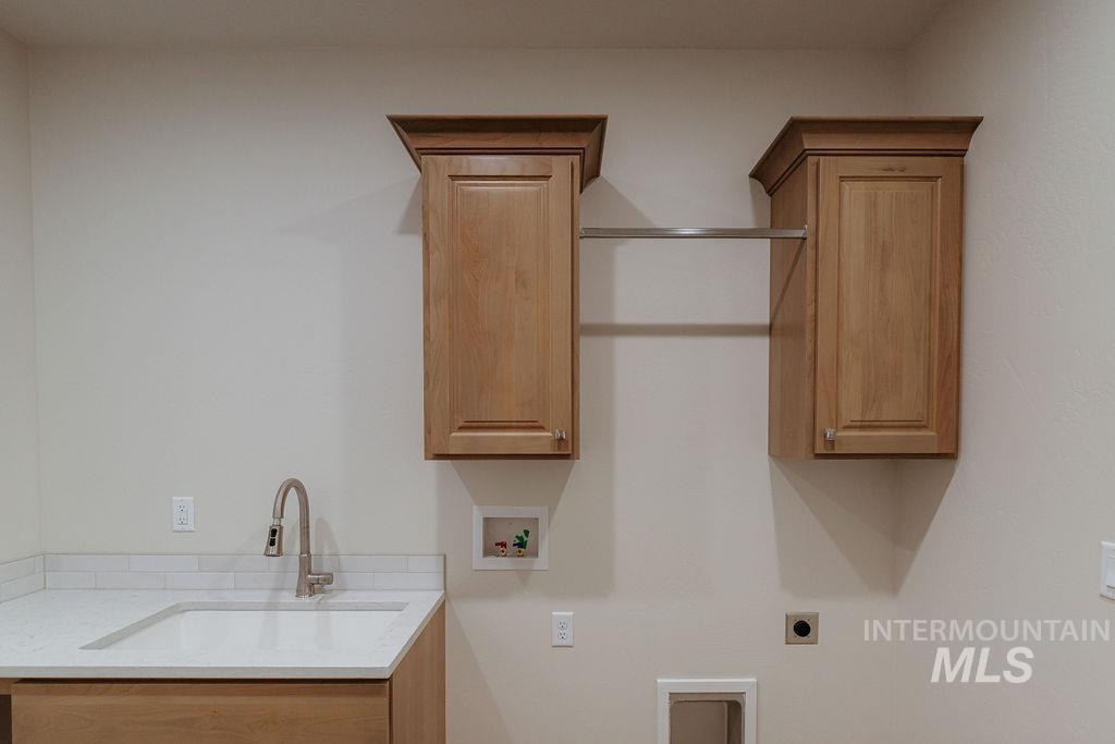 1396 Haizlee Way Property Photo 8