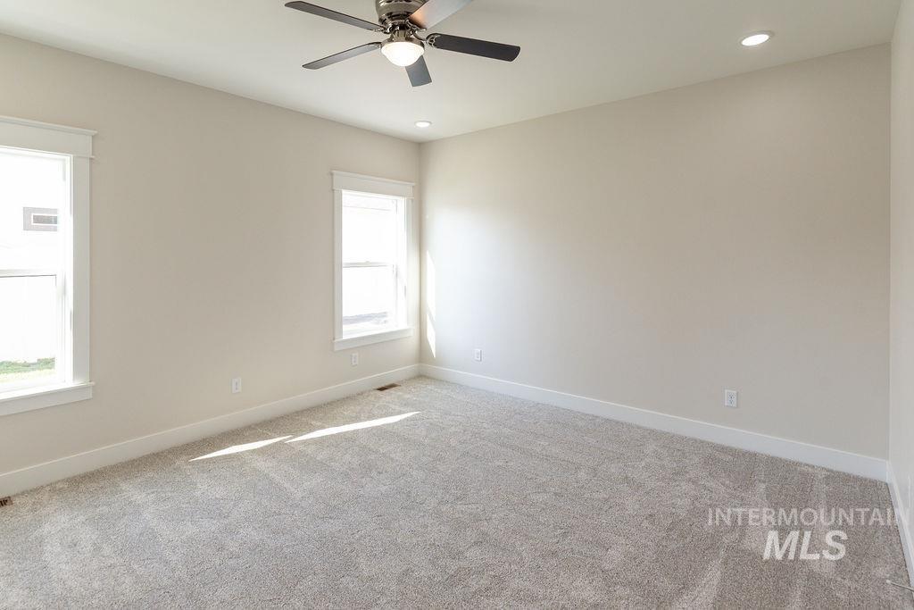1396 Haizlee Way Property Photo 9