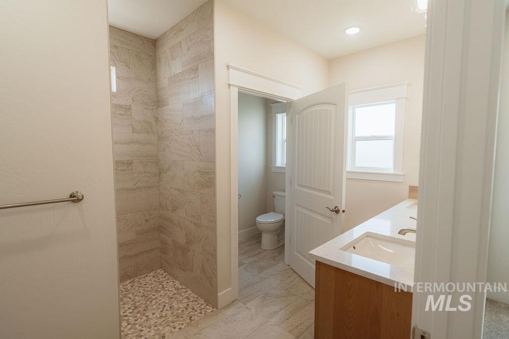 1396 Haizlee Way Property Photo 13