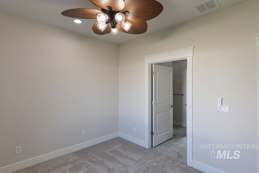 1396 Haizlee Way Property Photo 31