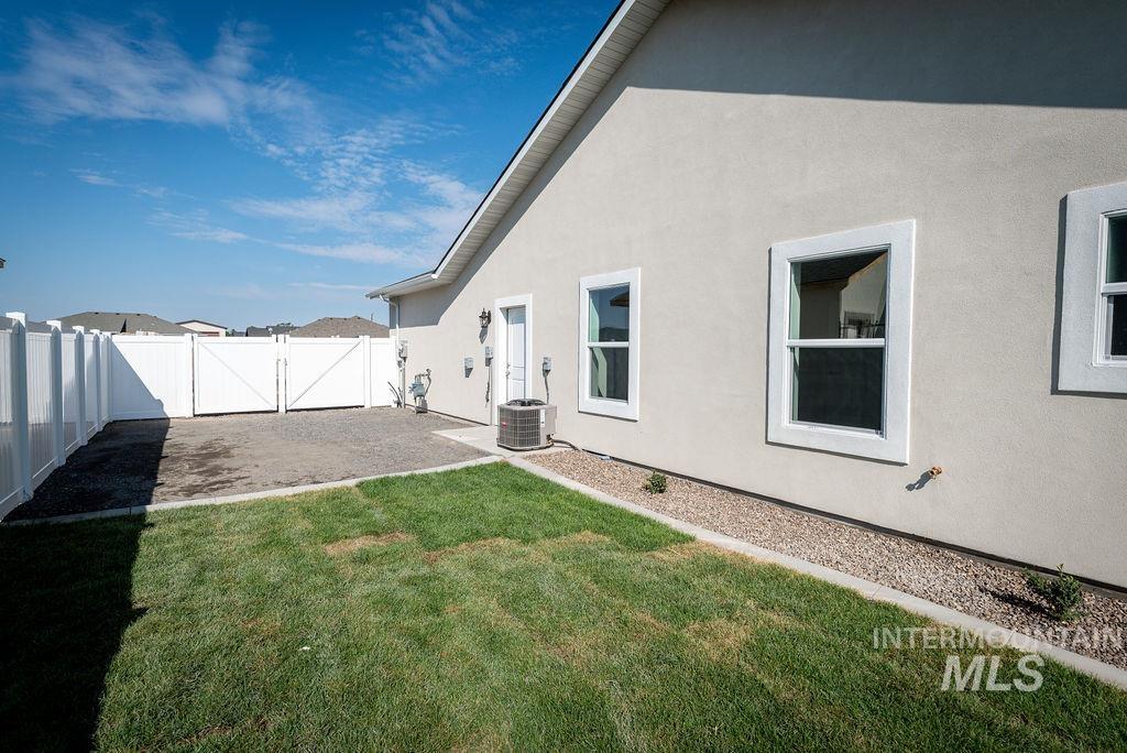 1396 Haizlee Way Property Photo 44