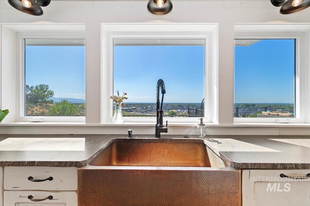 10200 W Scenic View Property Photo 5