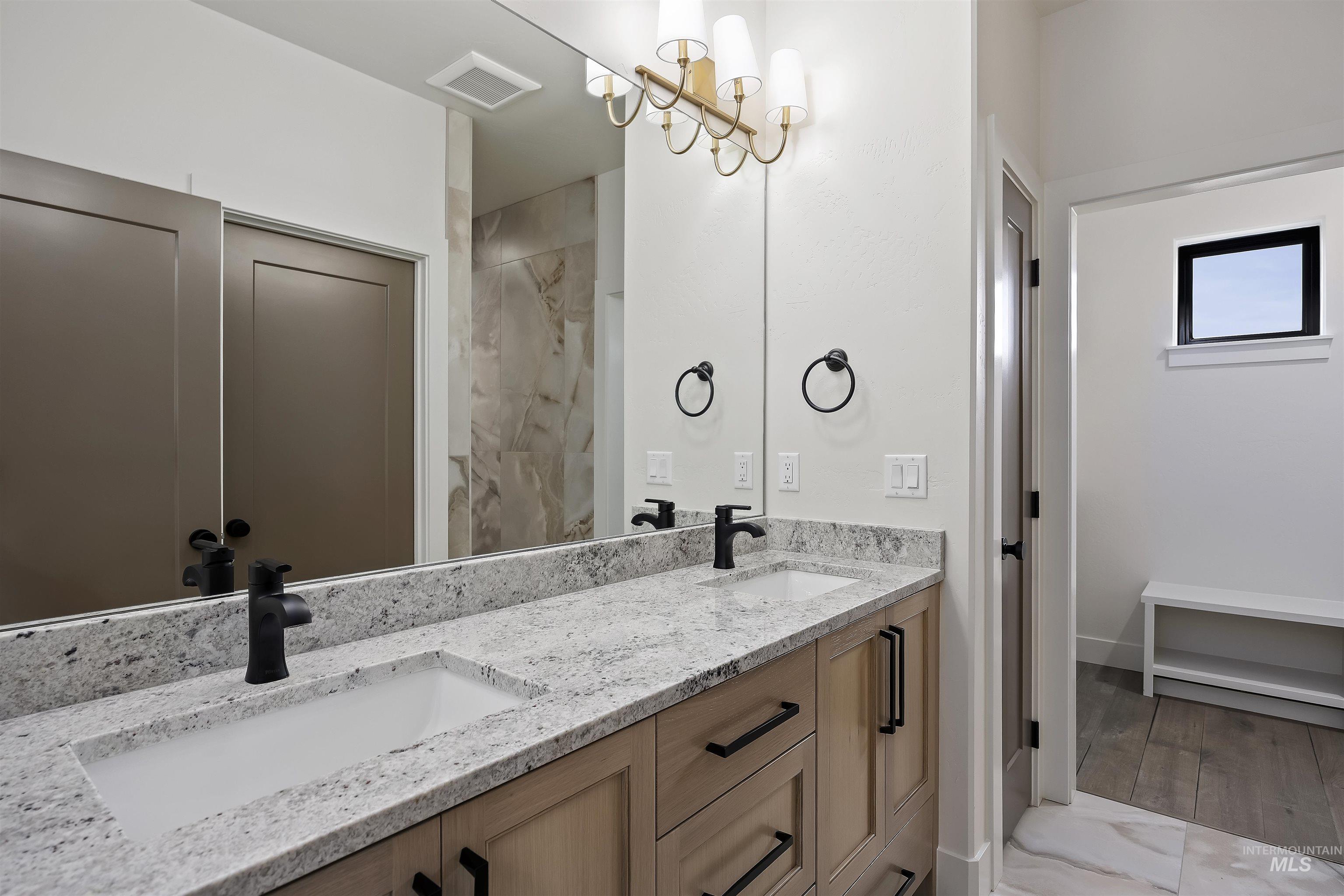 645 Canyon Crest Drive W Property Photo 21