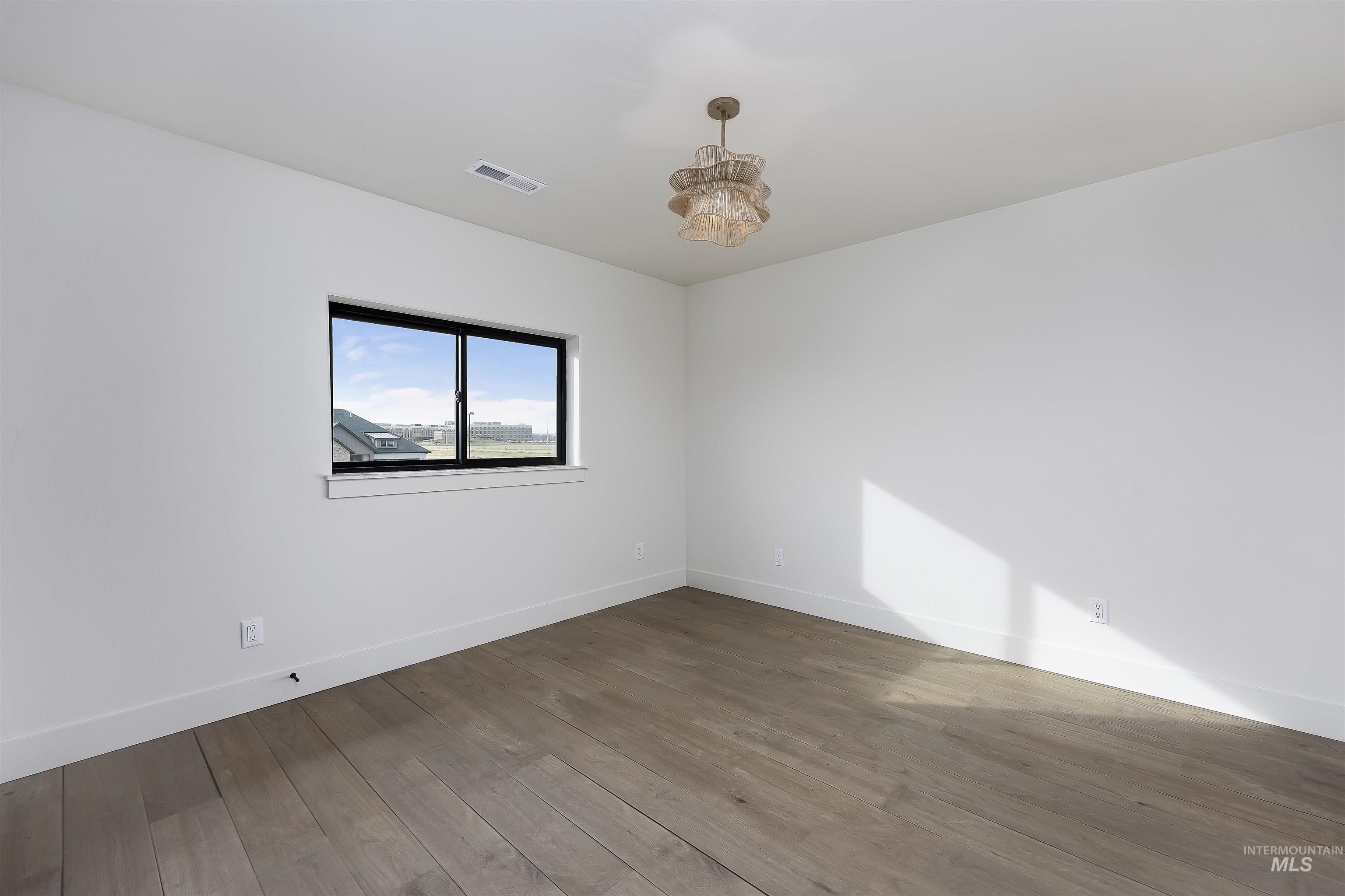 645 Canyon Crest Drive W Property Photo 29