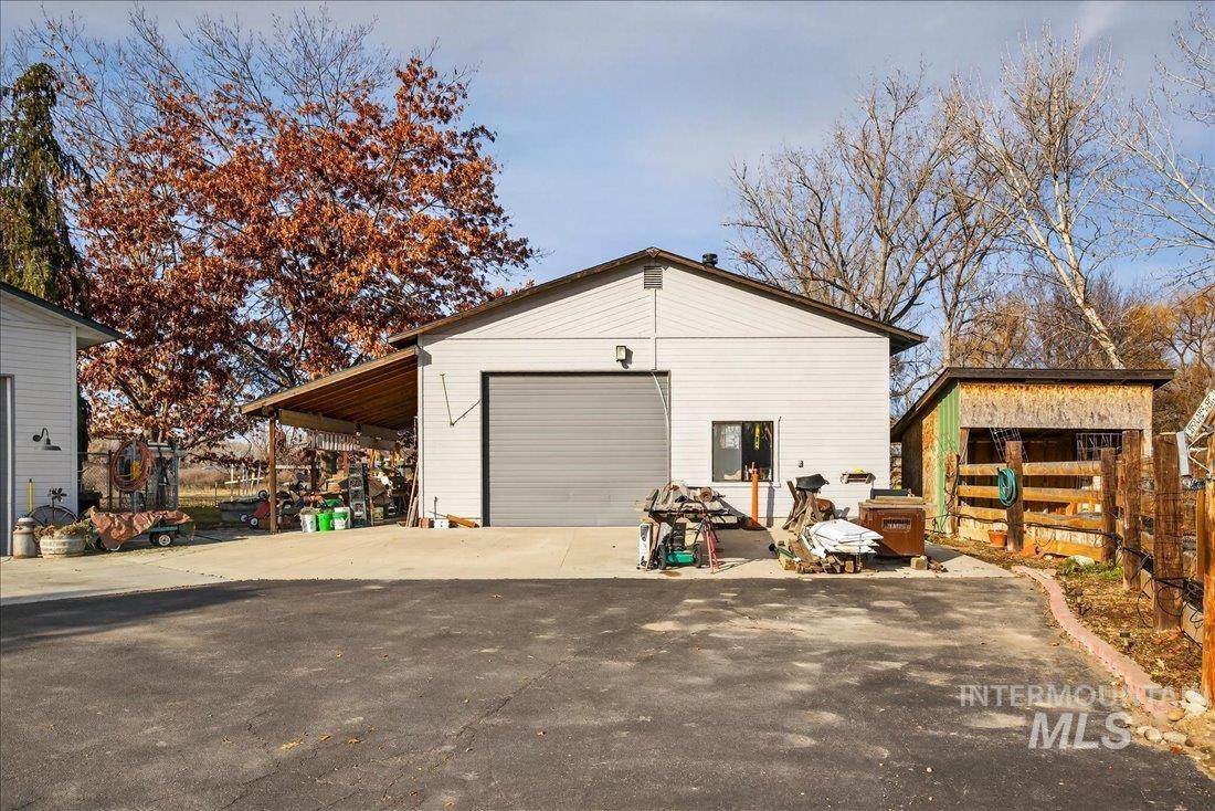 1015 S Main Street Property Photo 2