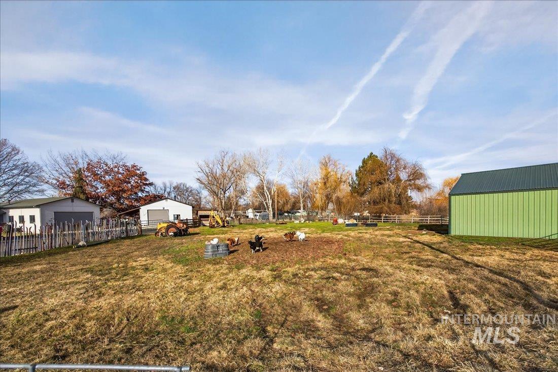 1015 S Main Street Property Photo 10