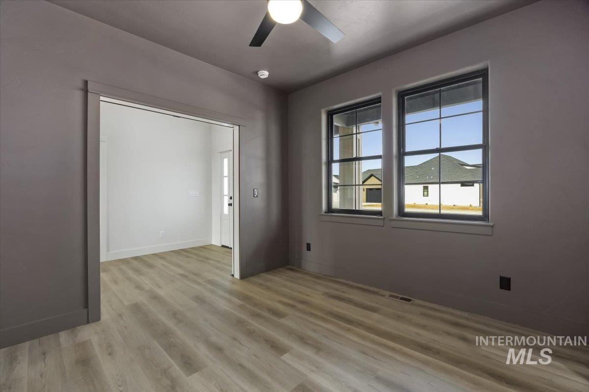 663 Canyon Crest Drive W Property Photo 5