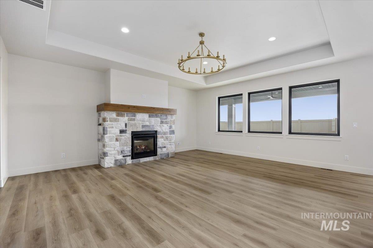 663 Canyon Crest Drive W Property Photo 6