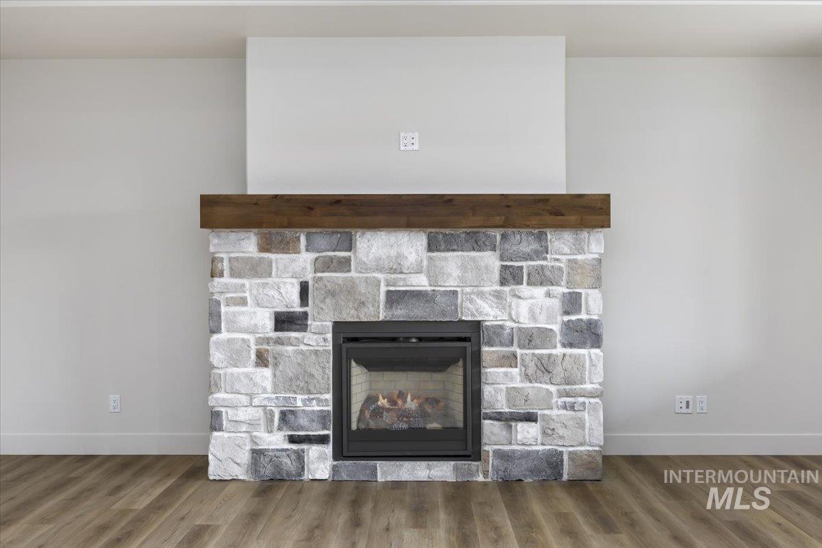 663 Canyon Crest Drive W Property Photo 9