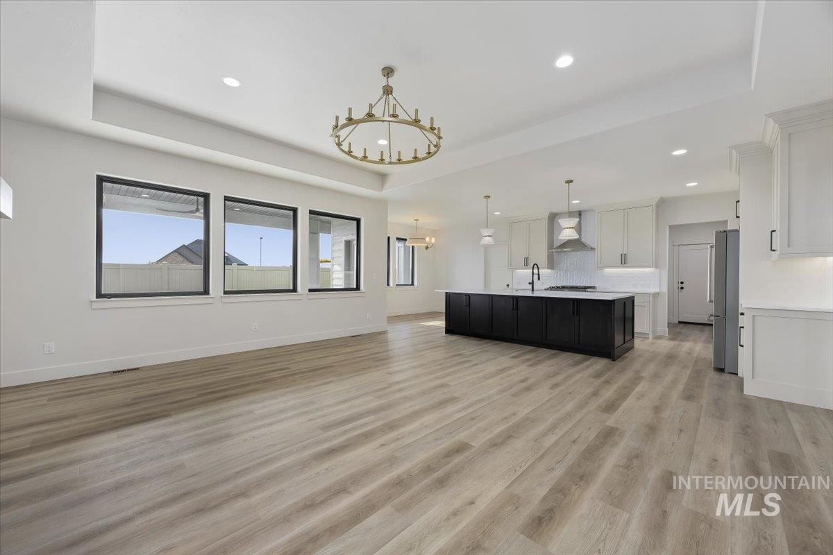 663 Canyon Crest Drive W Property Photo 10