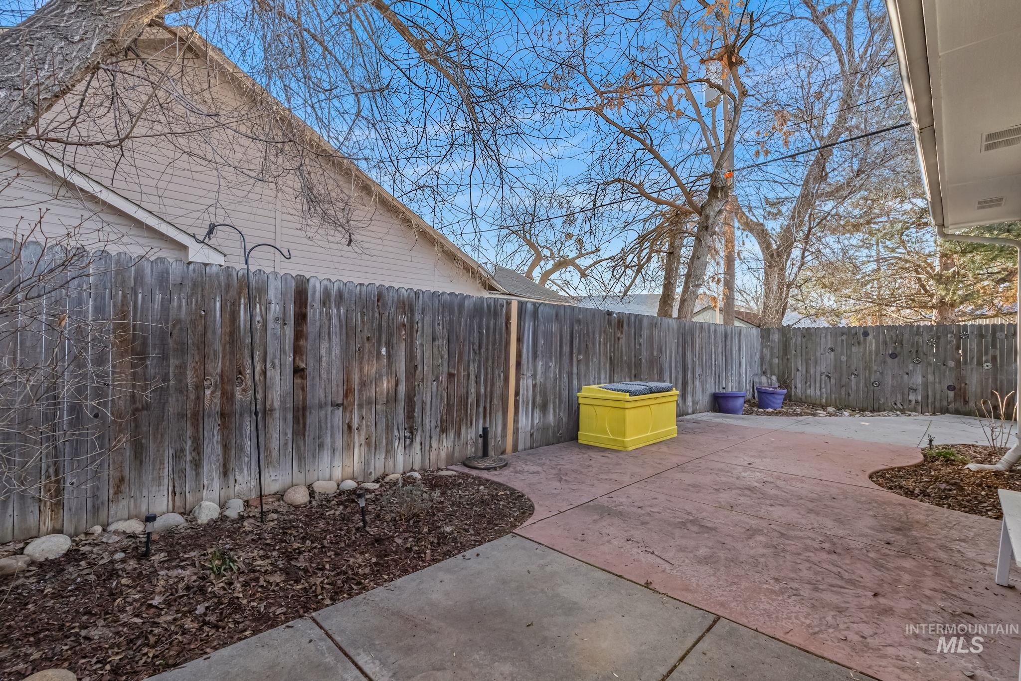 2750 N Macondray Ln Property Photo 19
