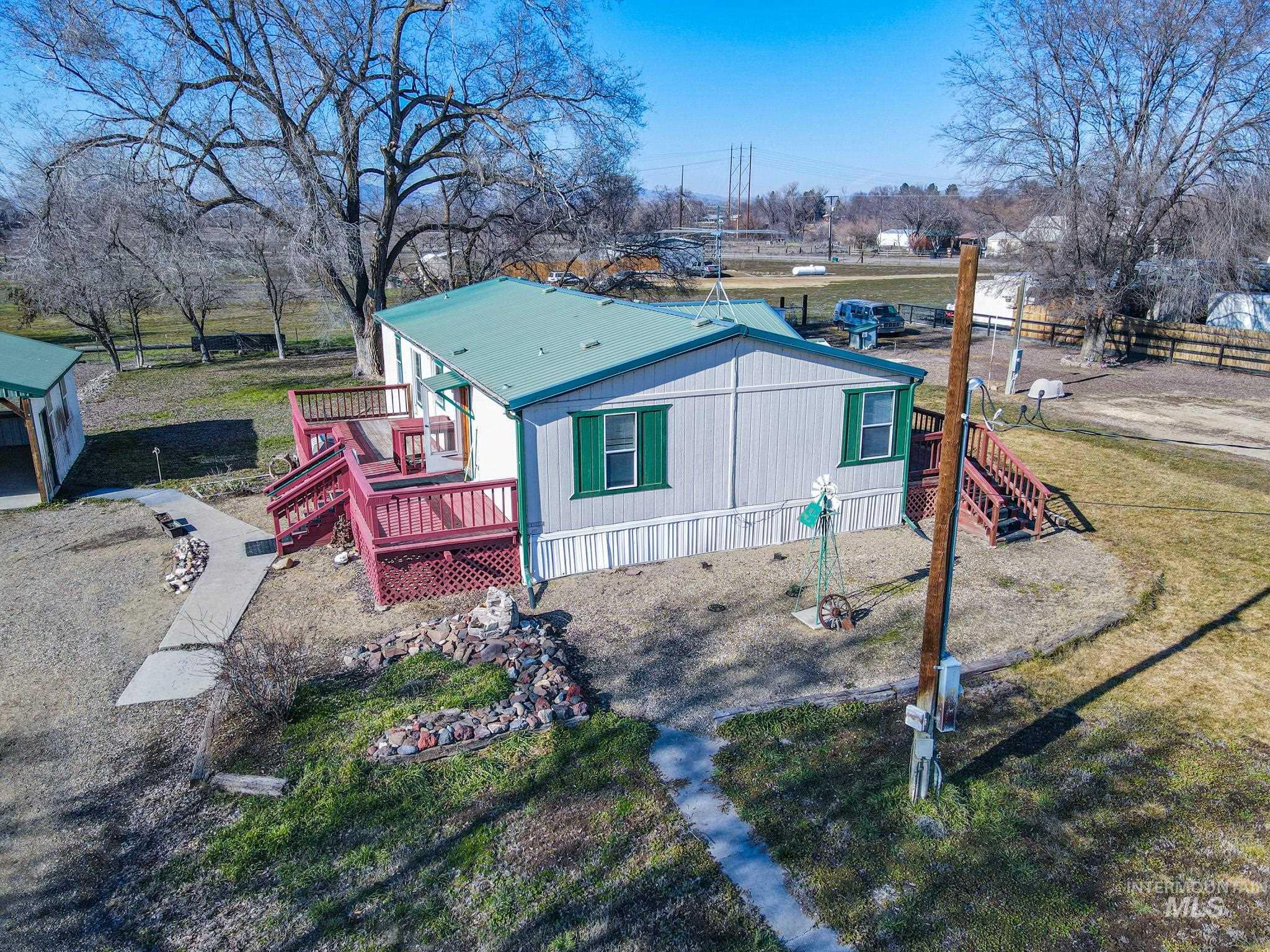 5589 Spur 95 Hwy Property Photo 30