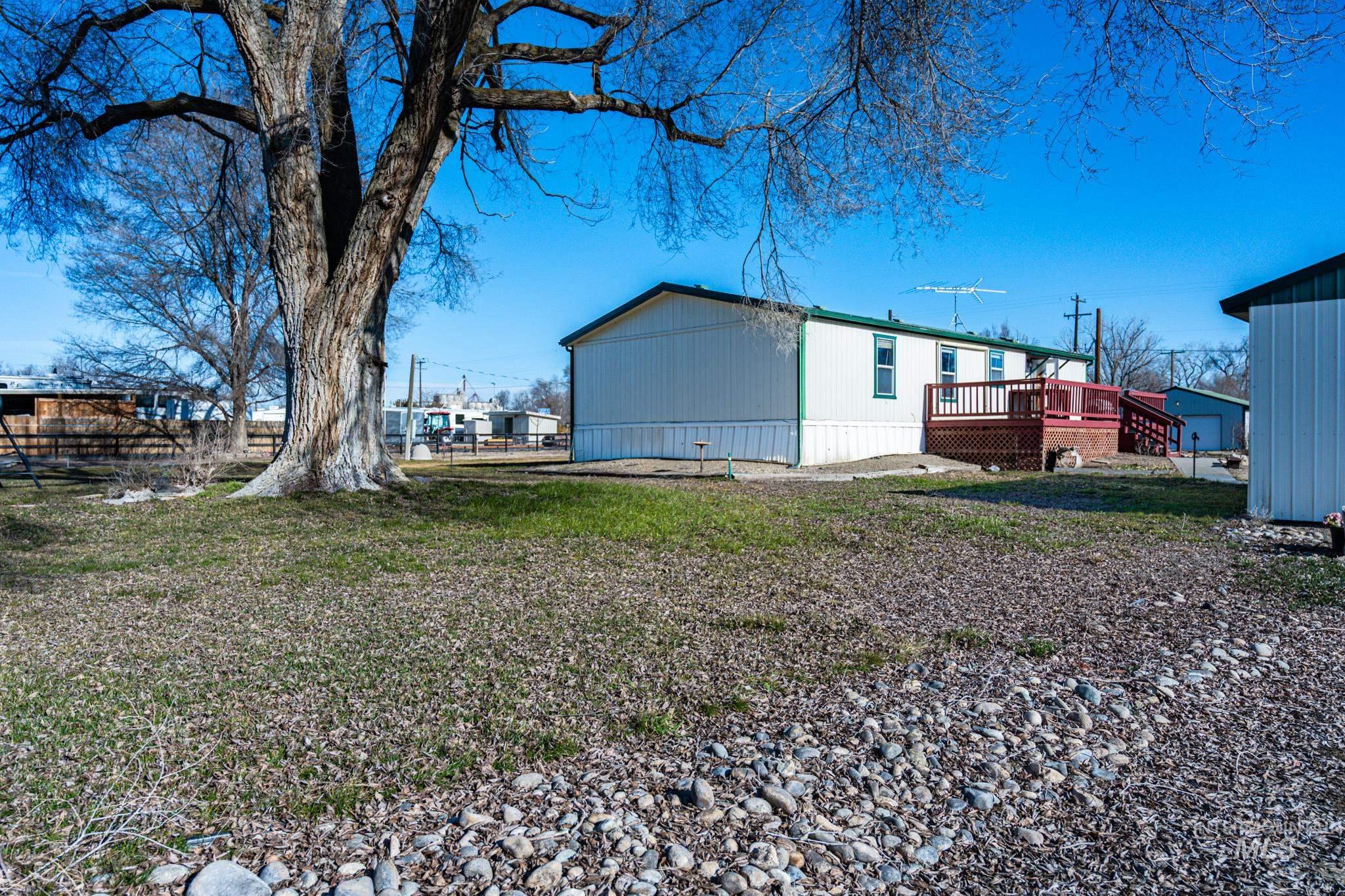 5589 Spur 95 Hwy Property Photo 39