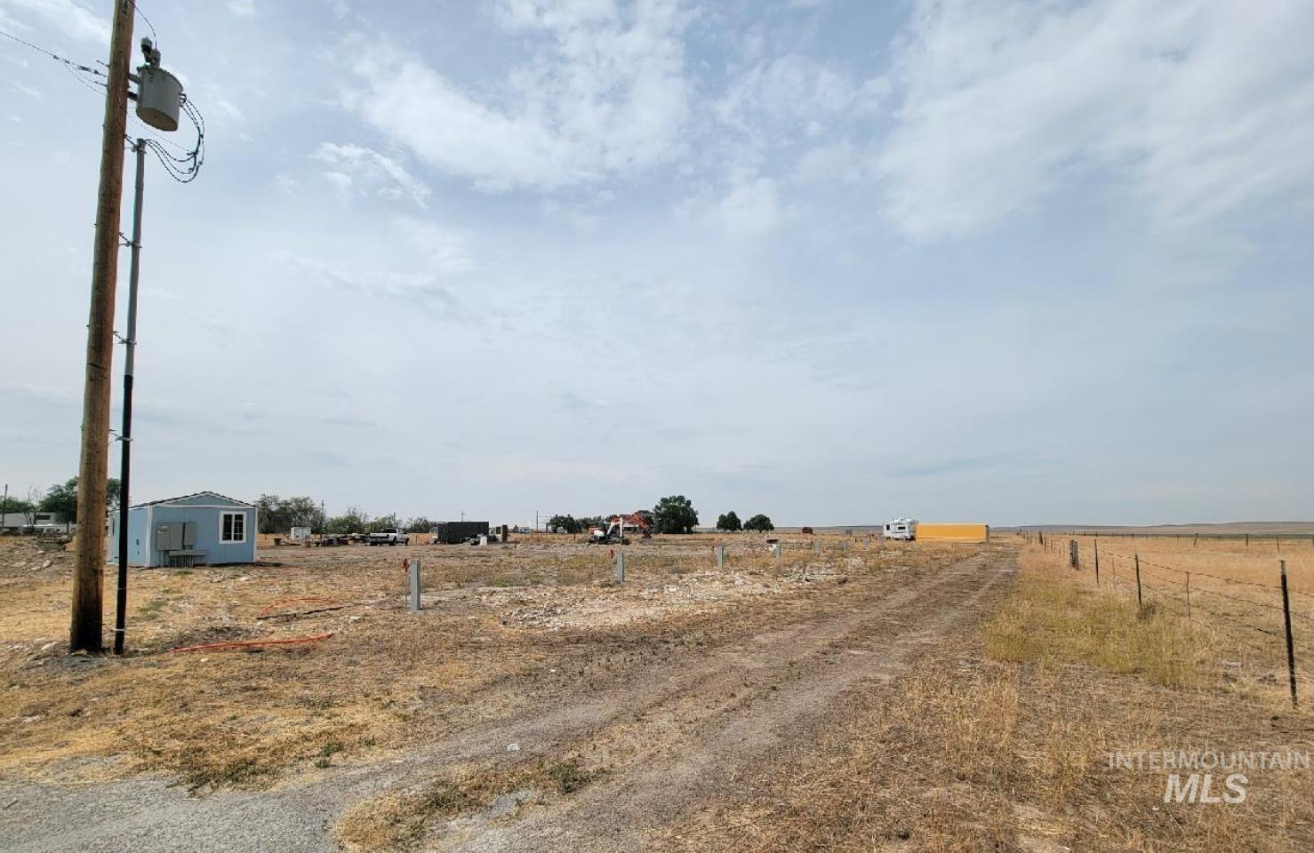 2408 E 2450 N Property Photo 14