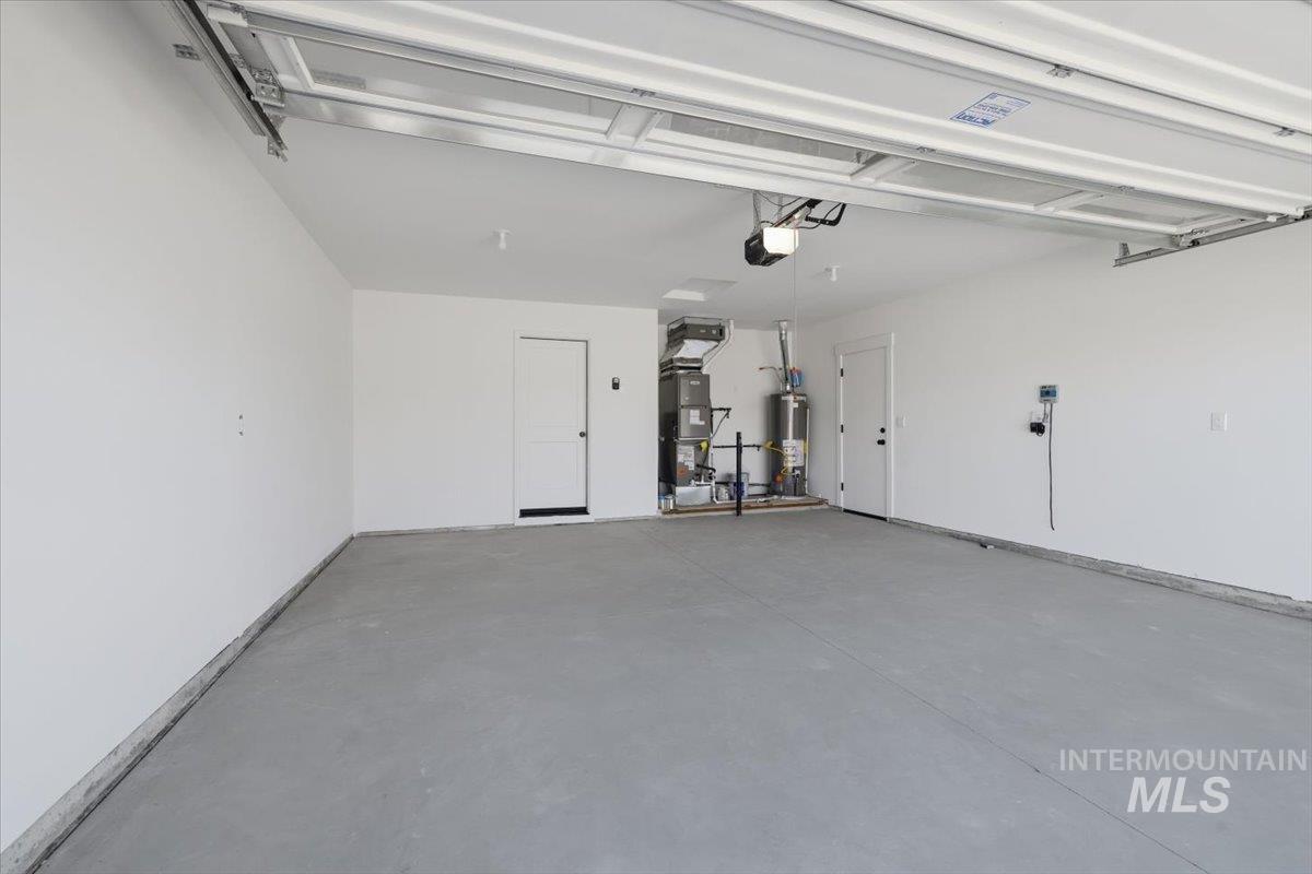2132 Justine Ct. Property Photo 6