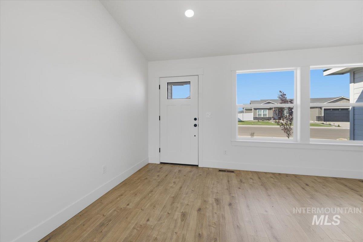 2132 Justine Ct. Property Photo 7