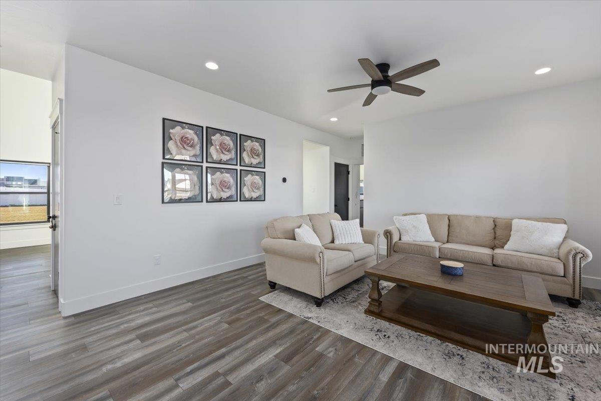 2283 E 4092 N Property Photo 4