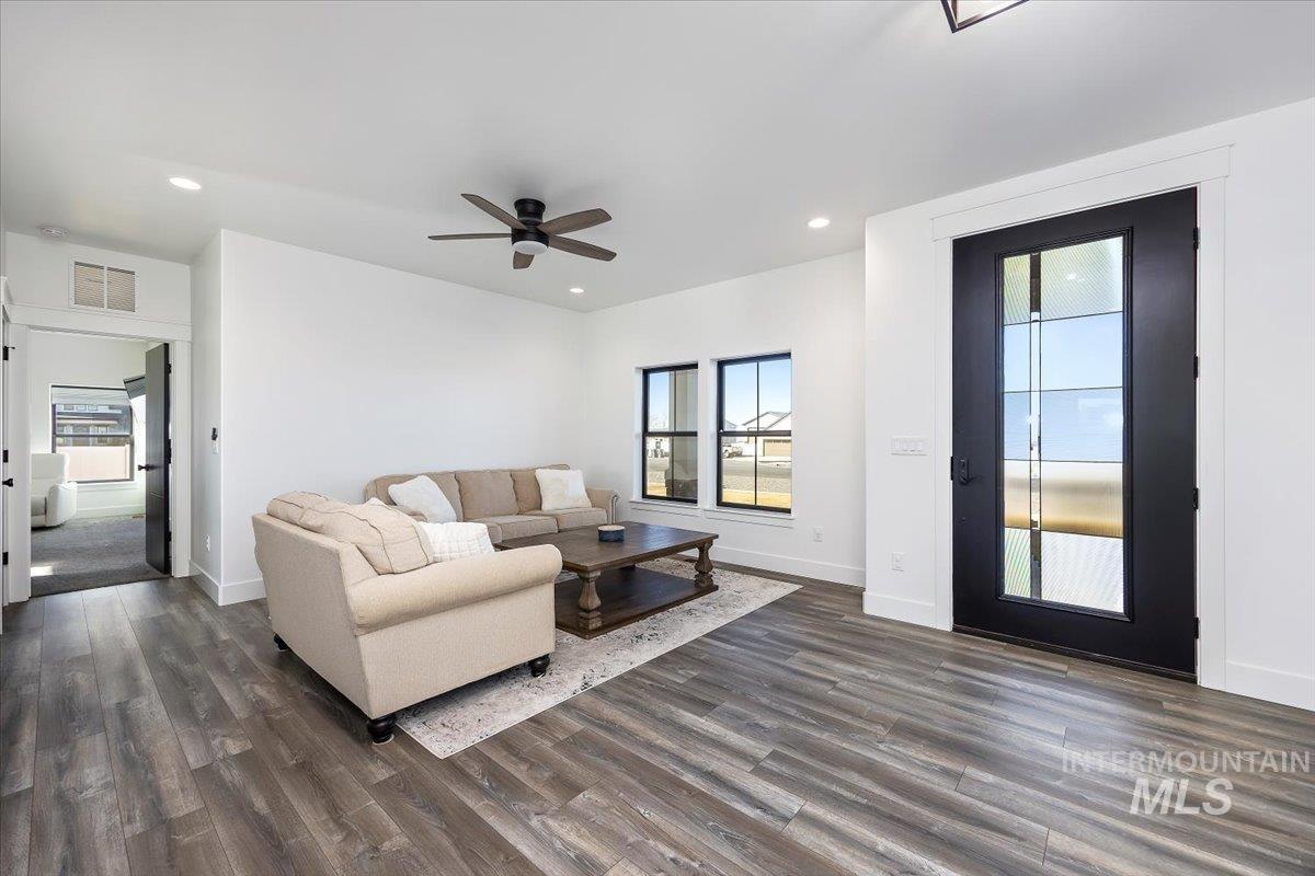 2283 E 4092 N Property Photo 5