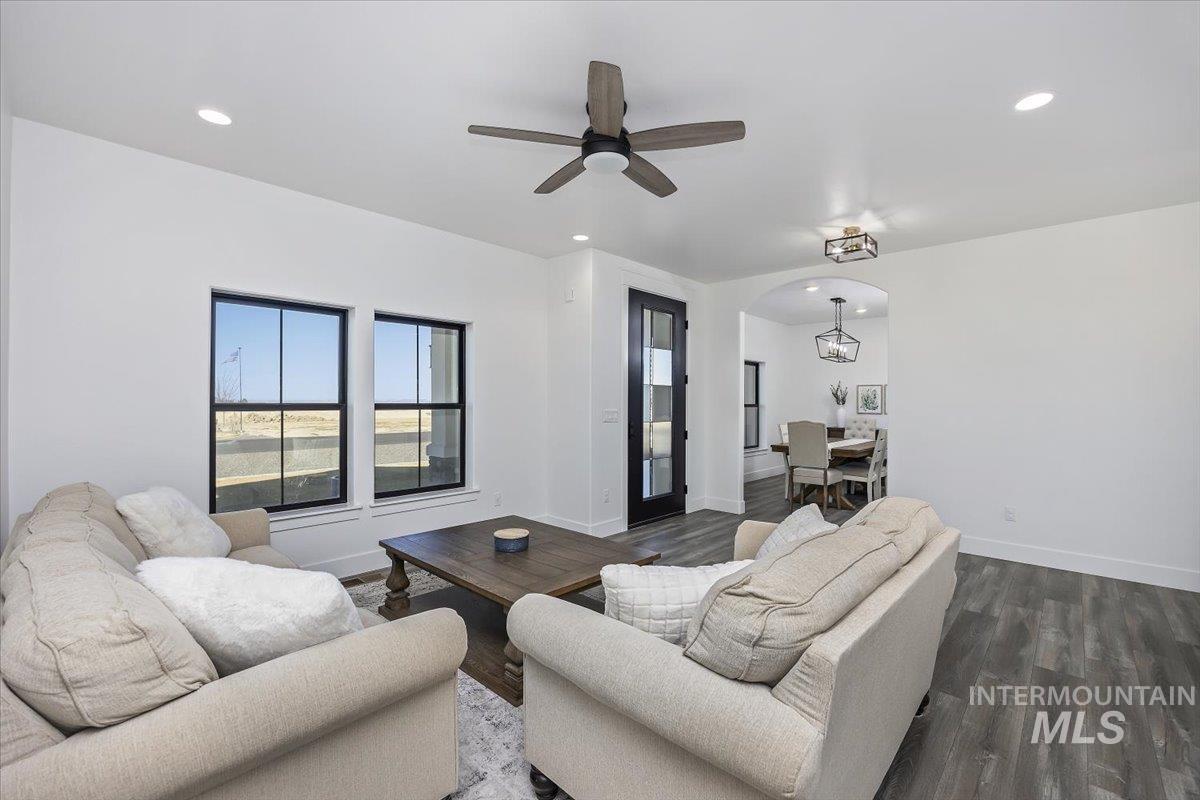 2283 E 4092 N Property Photo 6