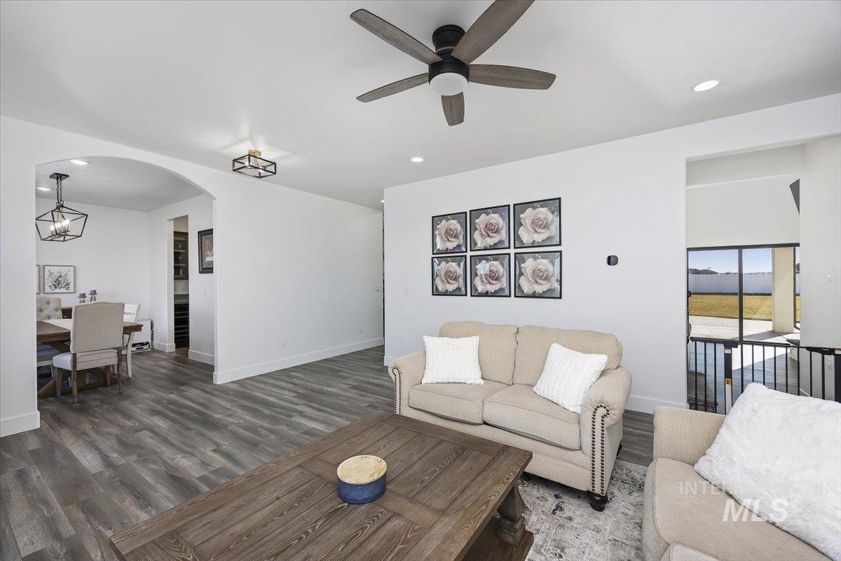 2283 E 4092 N Property Photo 7