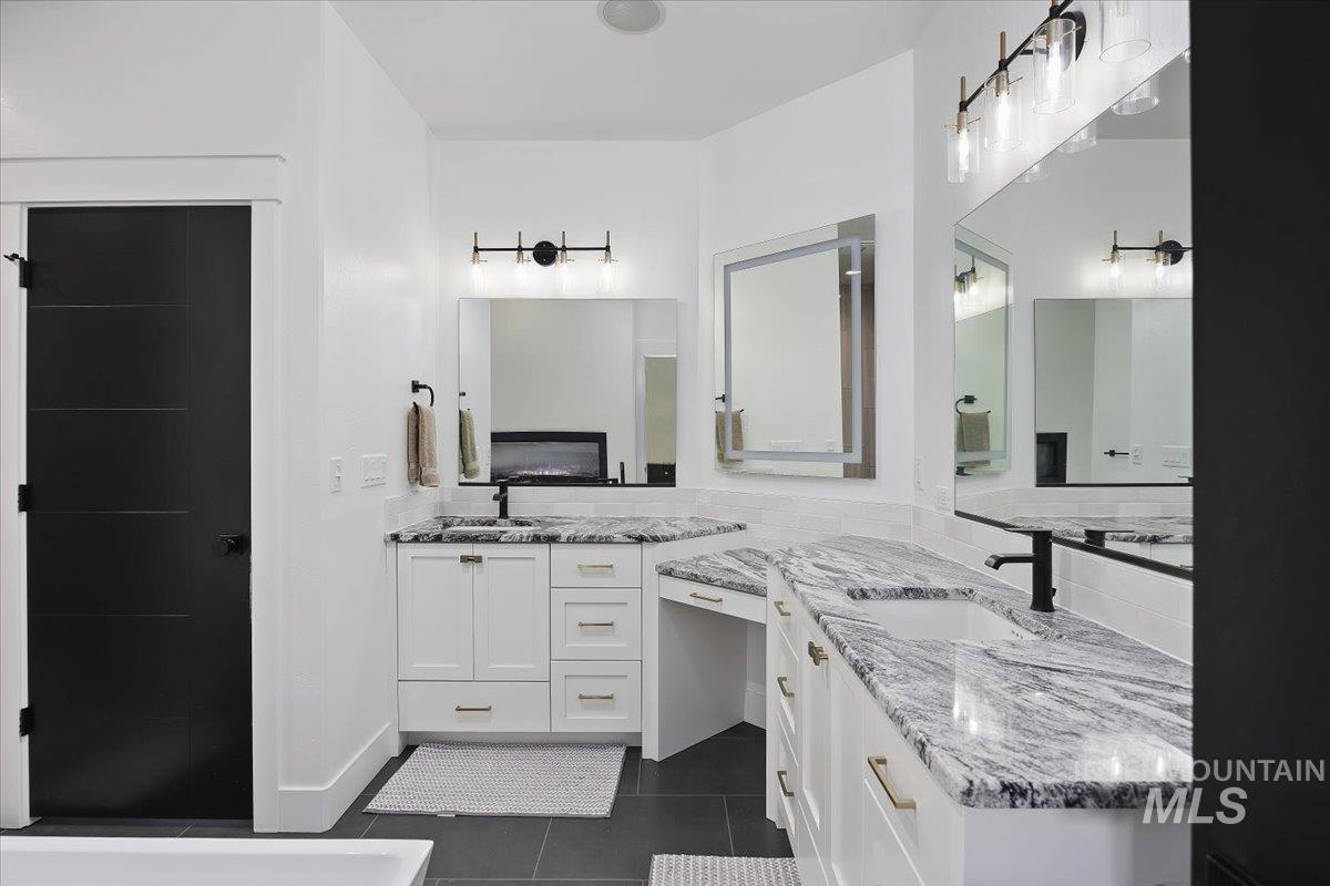 2283 E 4092 N Property Photo 24