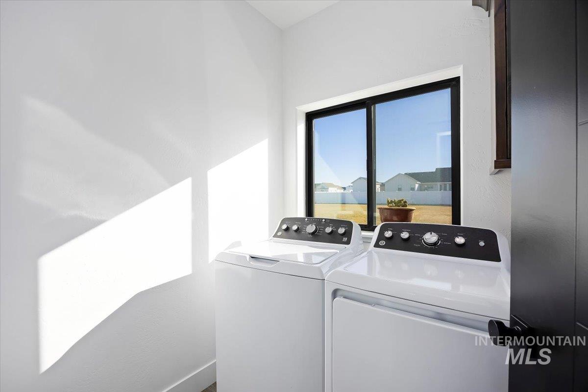 2283 E 4092 N Property Photo 34
