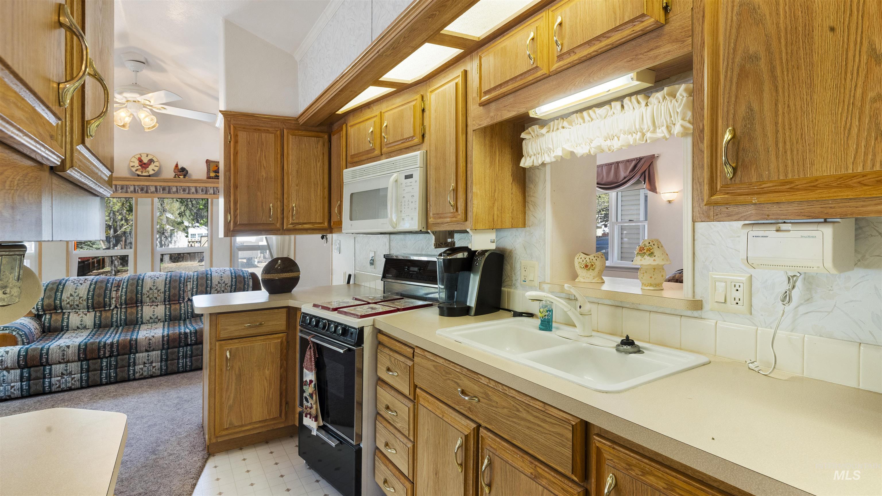 514 E13 Sawyer St Property Photo 45