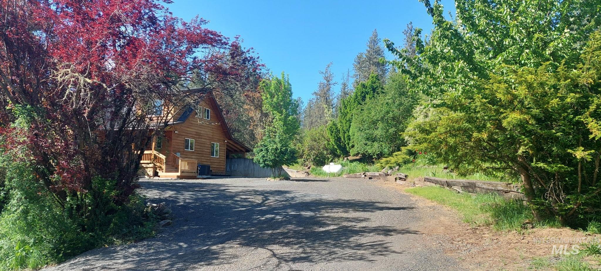 4157 Highway 12 Property Photo 2